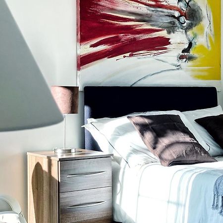 Artistic And Luxurious Apt With Sea View. Beach Side Swansea Exteriör bild