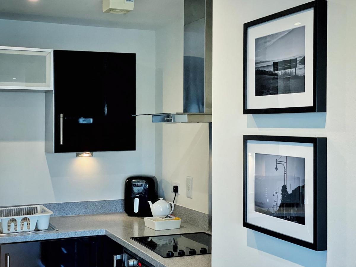 Artistic And Luxurious Apt With Sea View. Beach Side Swansea Exteriör bild