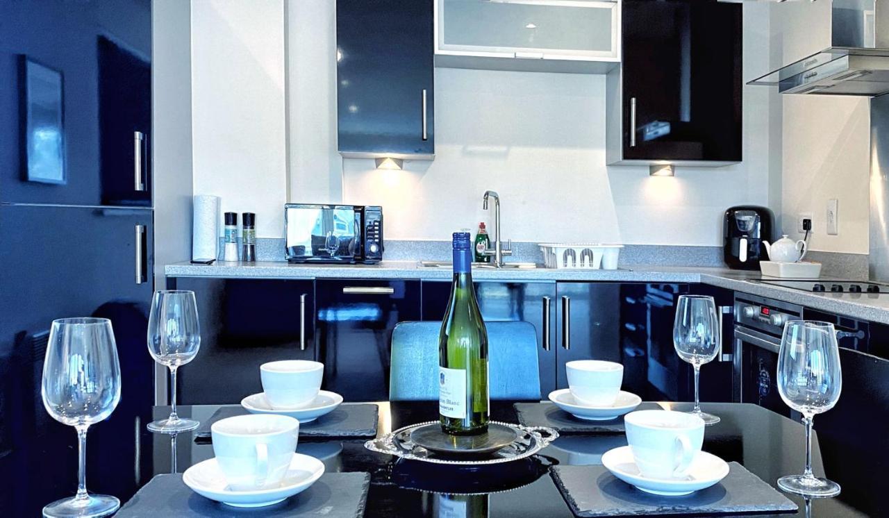 Artistic And Luxurious Apt With Sea View. Beach Side Swansea Exteriör bild
