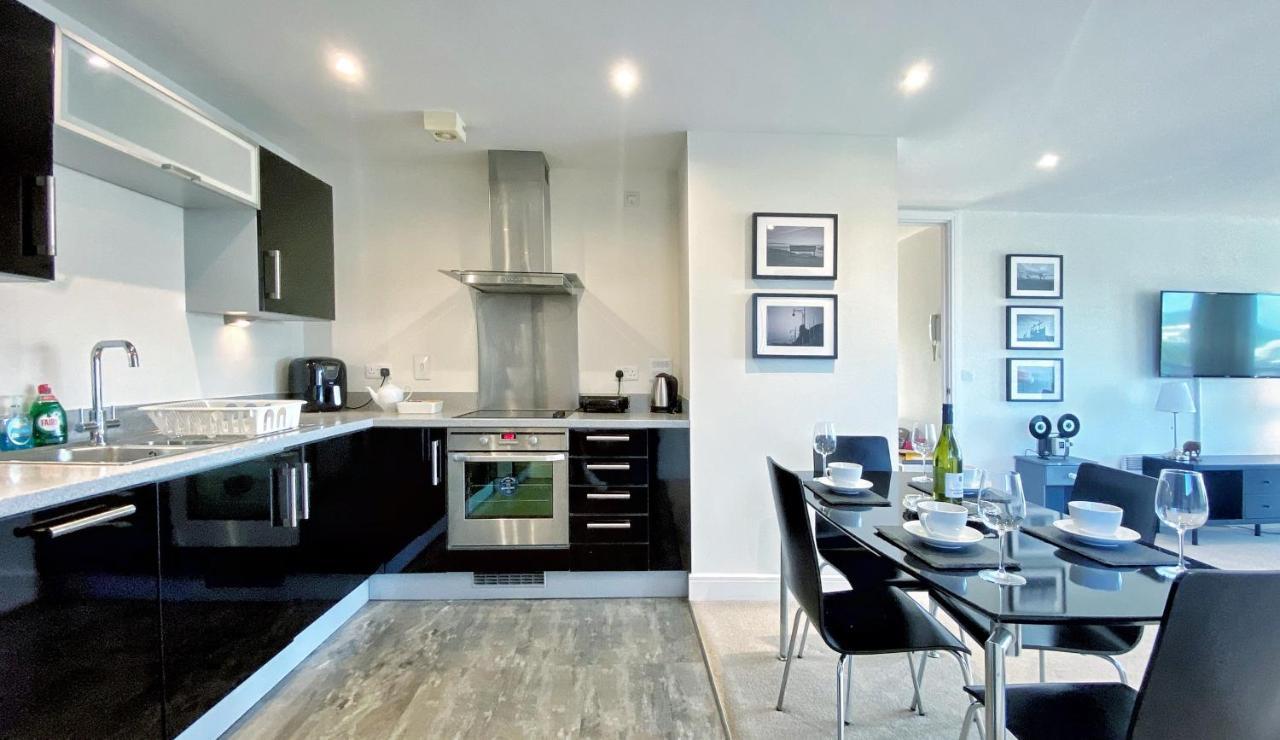 Artistic And Luxurious Apt With Sea View. Beach Side Swansea Exteriör bild